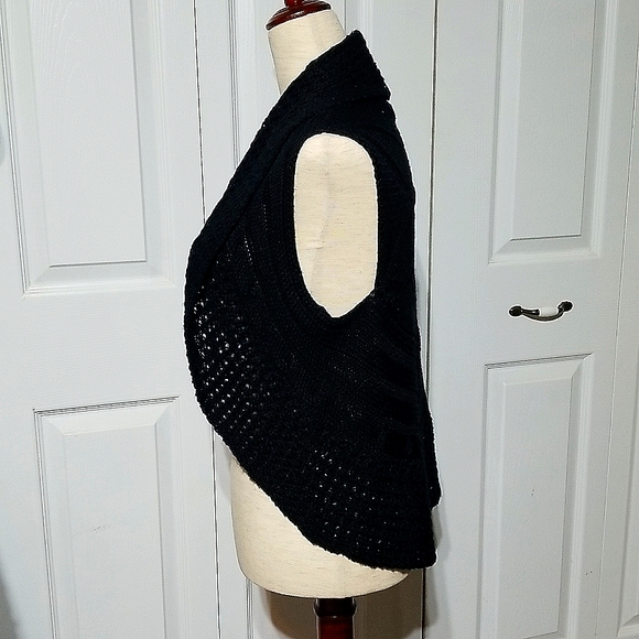 Vintage Knit Shrug Vest - Picture 3 of 14